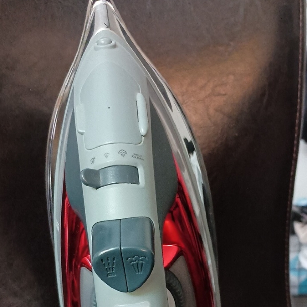 Sleek Red and Gray Iron - Picture 5 of 9
